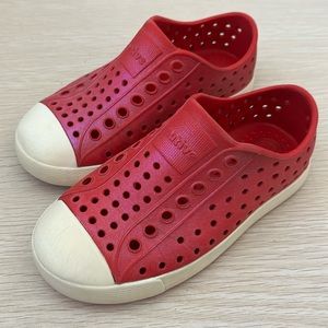 Native Jefferson Shoes - Torch Red